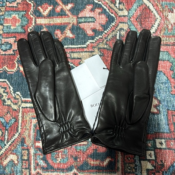 NWT Bottega Veneta Soft Nappa Intreccio Gloves in Fondant size 7 - Picture 6 of 6
